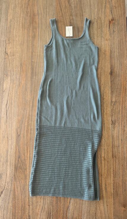 Universal Thread Dresses & Skirts - Universal Threads Knit Dress - Size M